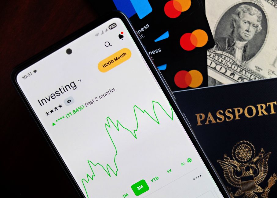 Safety Apps For Solo Travelers: 8 Safety Apps Solo Travelers Need Before Their Next Trip
